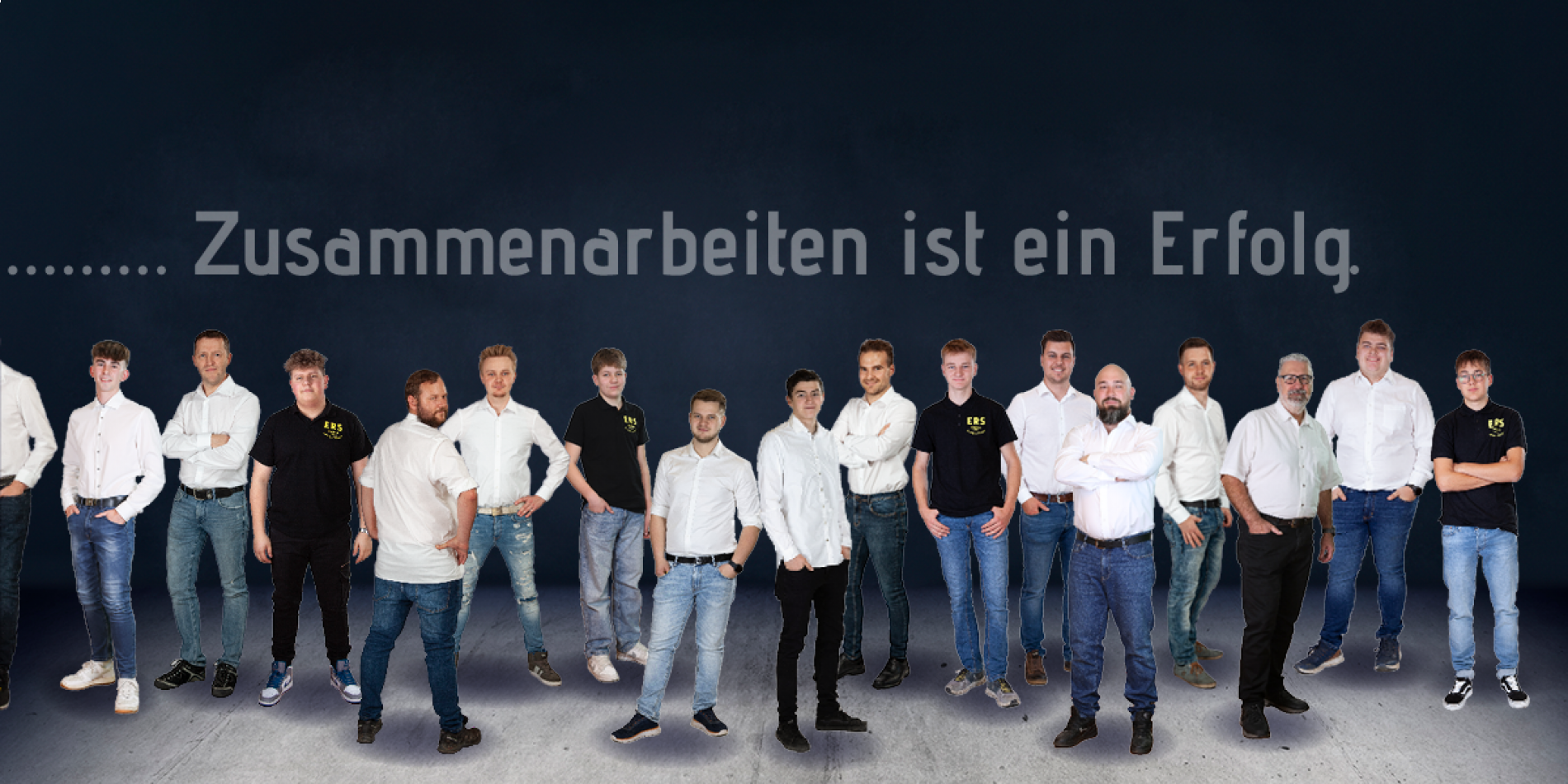 ERS Mitarbeiter Teamfoto| Spruch: Zusammenarbeiten ist ein Erfolg